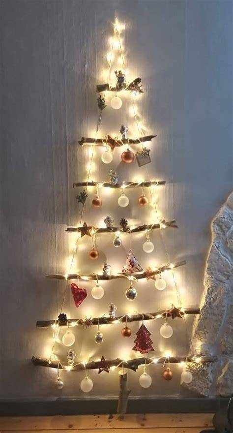Ökologischer Weihnachtsbaum mit Lebkuchenschmuck