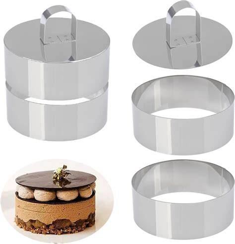 Übersicht: Kleine Springformen, Tortenring, Backpapier, Rost