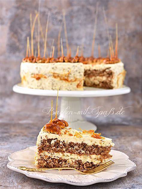  Schrittweise Dekoration einer Karamell-Nuss-Torte
