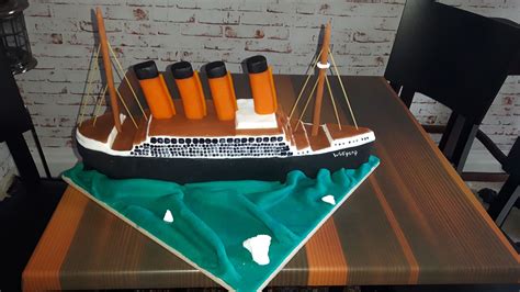 3d torte ausgefallene form