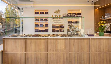 ADEA Chocolate Herstellung handgemachter Bonbons