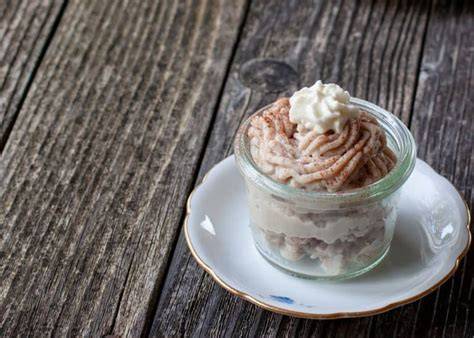 Abb. Montebianco-Dessert: Maronipüree mit Schlagobers