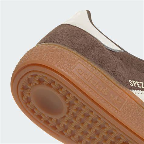 Adidas Spezial Schoko Farbdetail Nahaufnahme