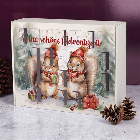 Adventskalender Motiv und geöffnete Türchen
