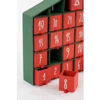 Adventskalender in Buchform rot geöffnet mit Pralinen