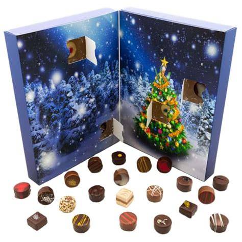 Adventskalender mit Schokolade und kleinen Pralinen