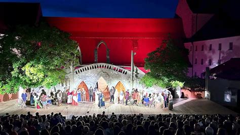 Agnes-Bernauer-Festspiele im Innenhof des Herzogsschlosses Straubing