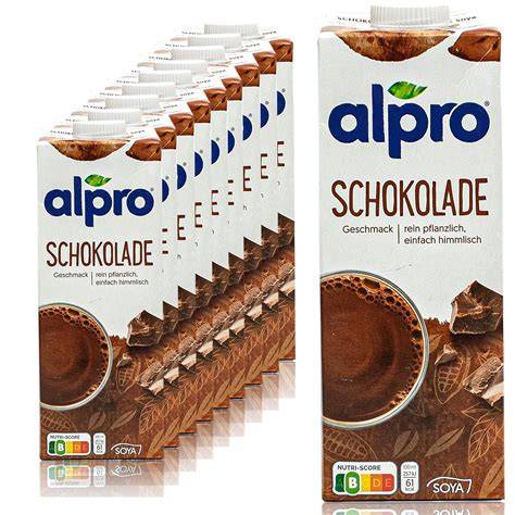 Alpro Schokolade Drink Flasche und Glas