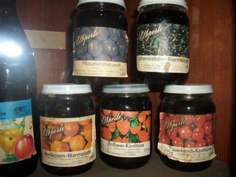 Alte Pappeimer für Marmelade aus der DDR