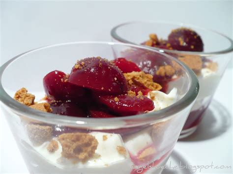 Amarettini Kirschen Mascarpone Dessert im Glas