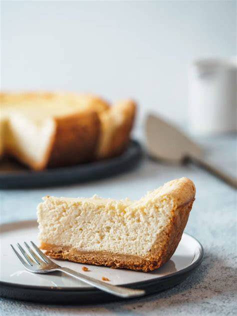 American Cheesecake frisch aus dem Ofen mit Schmand-Guss
