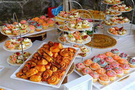 Amerikaner auf einem Kuchenbuffet bei Kindergeburtstag