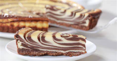 Angeschnittener Zebra-Käsekuchen, Streifenmuster im Kuchenstück