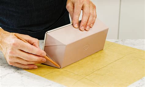 Anleitung: Backpapier für Kastenform passgenau falten