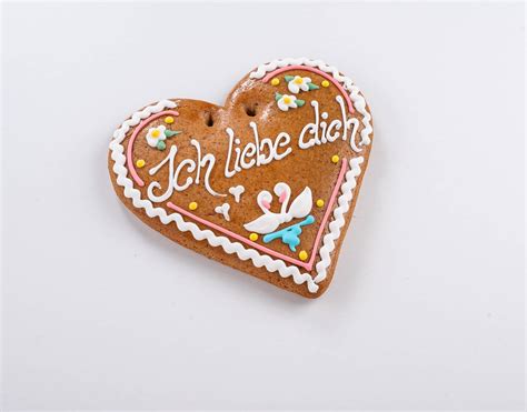 Anleitung: Zuckerguss und Dekorationsideen für Lebkuchenherzen