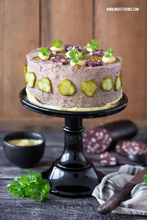 Anschnittbild: Schichtung der Pfälzer Leberwursttorte