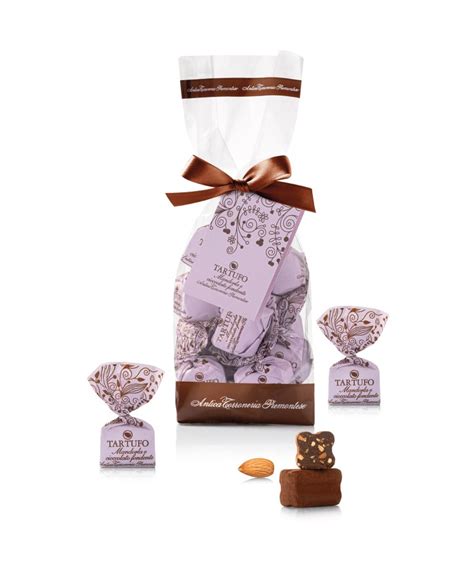 Antica Piemontese Torroneria: Tartufi dolci - Tradition und Haselnüsse IGP