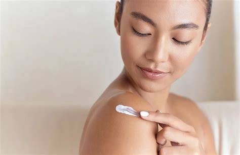 Anwendung: Honig-Zimt-Maske bei Hautproblemen