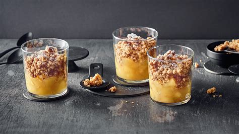 Apfel Crumble im Glas mit Streuseln