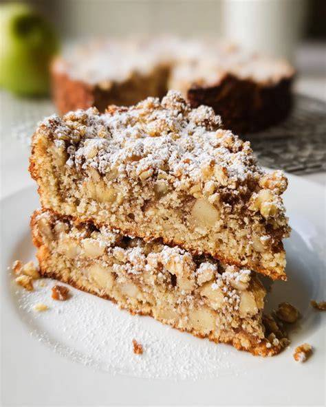 Apfel Walnuss Streusel Kuchen Schritt-für-Schritt als Infografik