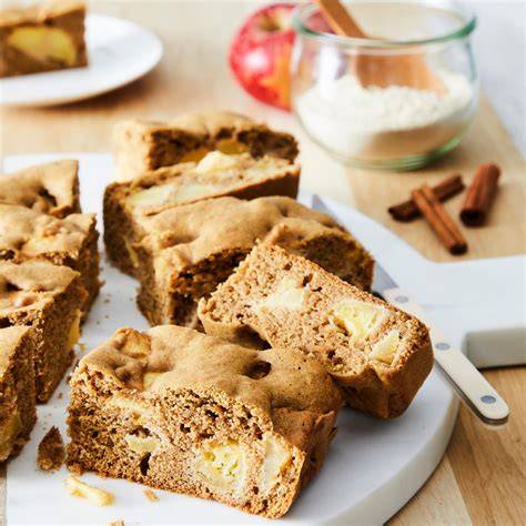 Apfel-Buchweizen-Kuchen mit Quarktopping