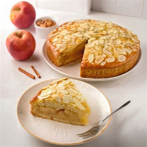 Apfel-Buchweizenkuchen mit Mandelsplittern