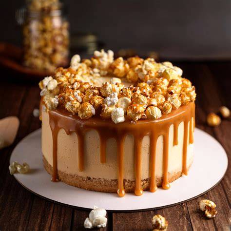 Apfel-Karamell-Torte mit Popcorn (Dekorbeispiel)