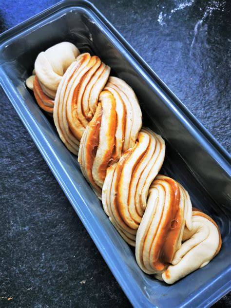 Apfel-Marzipan Striezel in der Kastenform