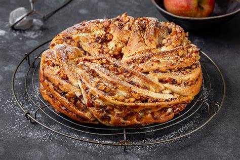 Apfel-Pie mit regionalen Äpfeln und Zimt