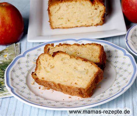 Apfel-Rührkuchen mit Stevia angeschnitten