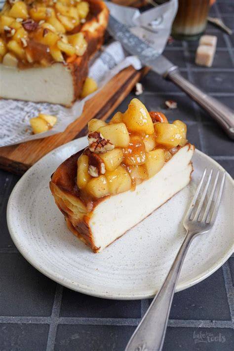 Apfelkompott auf Käsekuchen