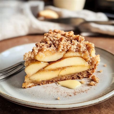 Apfelkuchen aus dem Ofen mit Zimtkruste