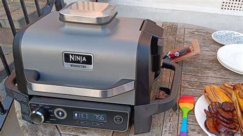Apfelkuchen im Ninja Woodfire Grill