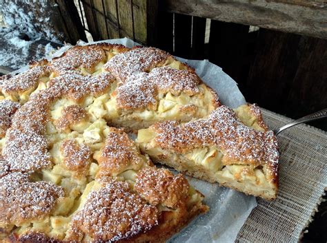 Apfelkuchen mit Haferflocken und Mandeln