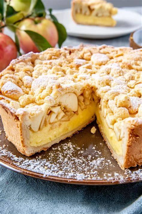 Apfelkuchen mit Marzipanfüllung