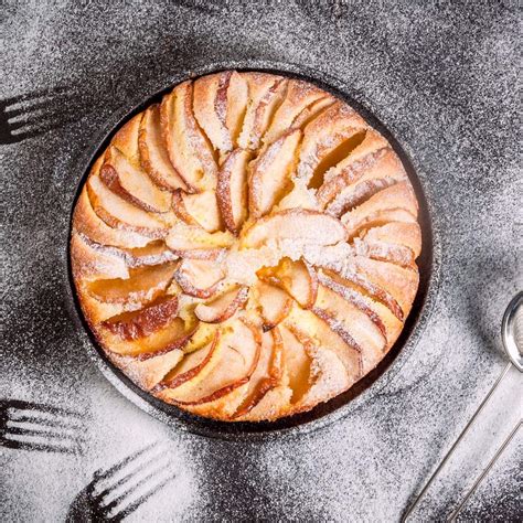 Apfelkuchen mit Mascarpone aufgeschnitten