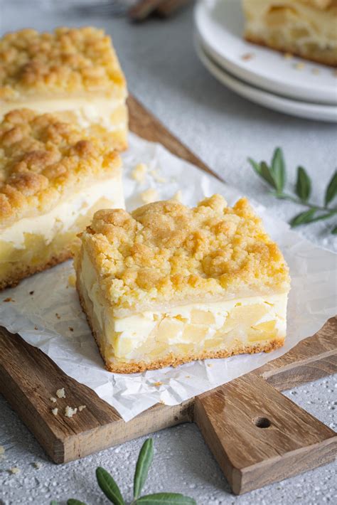 Apfelkuchen mit Schmand, Zutaten und Arbeitsschritte als Infografik