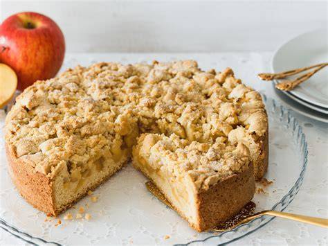 Apfelkuchen mit goldbraunen Streuseln