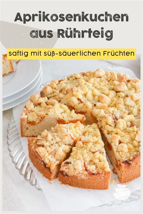 Apfelkuchen-Variationen als Collage: mit Streuseln, als Torte, gedeckt und als Rosenkuchen