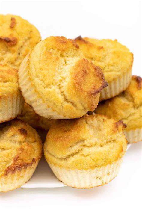 Apfelmus-Muffins ohne Zucker mit Apfelwürfeln