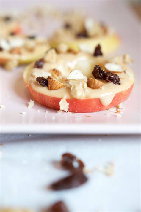 Apfelring mit Schokolade und Toppings