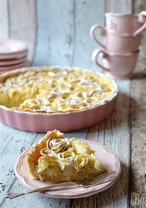 Apfelrosen-Tarte mit Vanillecreme