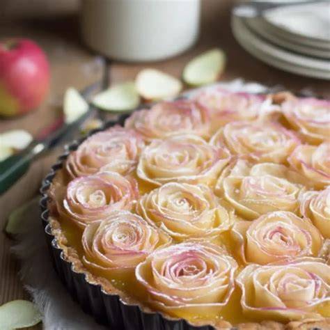 Apfelrosen-Tarte und Gitter-Apfelkuchen: Schrittfolge der Deko