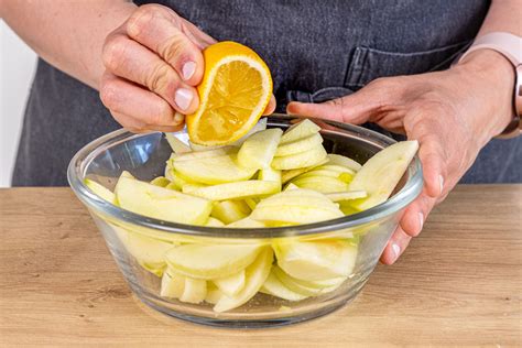 Apfelspalten auf Mürbeteig