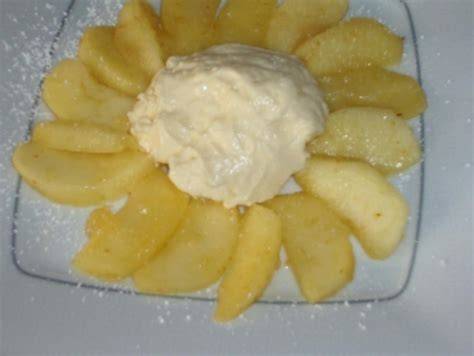 Apfelspalten auf QimiQ-Creme verteilt