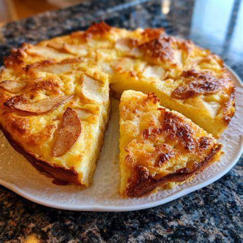 Apfelspalten dekoriert auf Blechkuchen