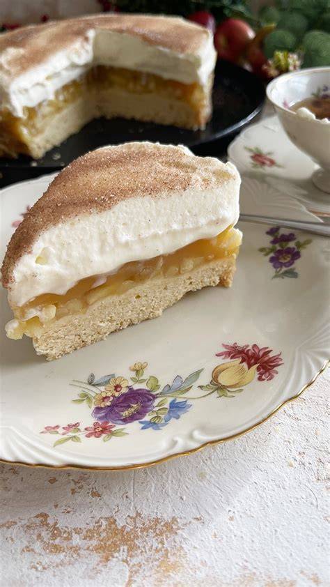 Apfeltorte mit Walnüssen und Vanille
