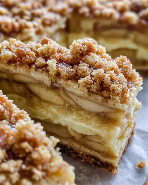 Apfeltraum Torte mit knusprigen Streuseln und Caramelsoße