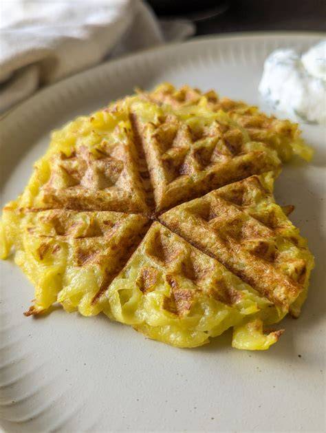 Apfelwaffeln frisch aus dem Waffeleisen