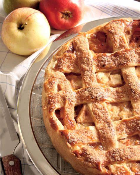 Apple Pie mit Gittermuster aufgeschnitten